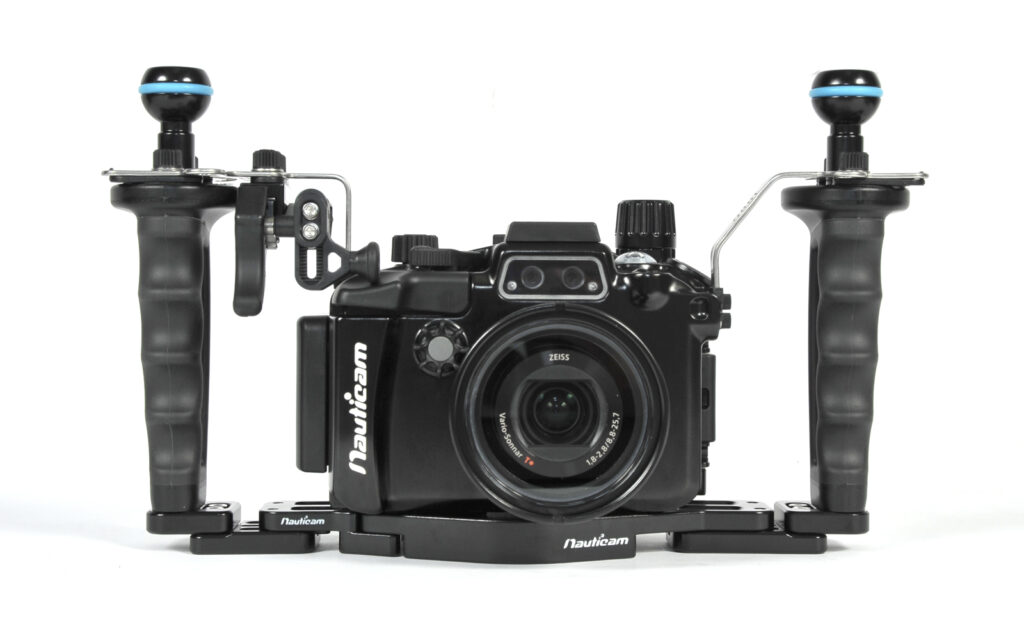 Nauticam RX100 MKV Pro Package with tray, handles, armballs, and vacuum valve for Sony RX100