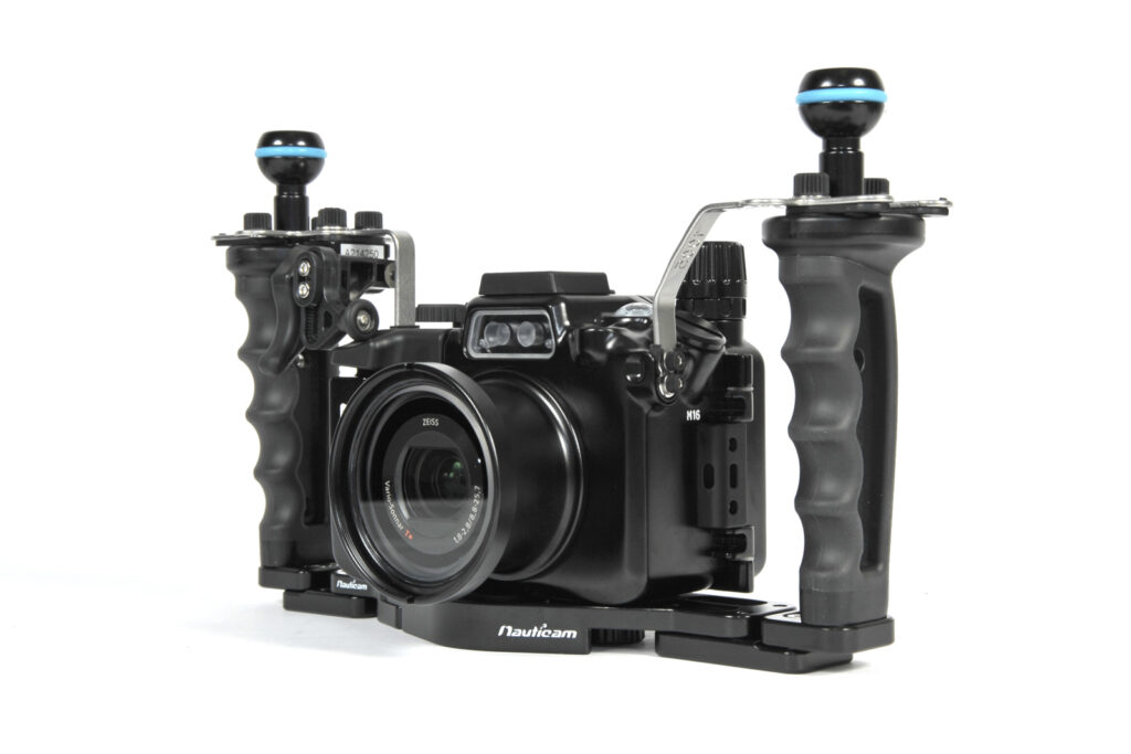 Nauticam RX100 MKV Pro Package with tray, handles, armballs, and vacuum valve for Sony RX100