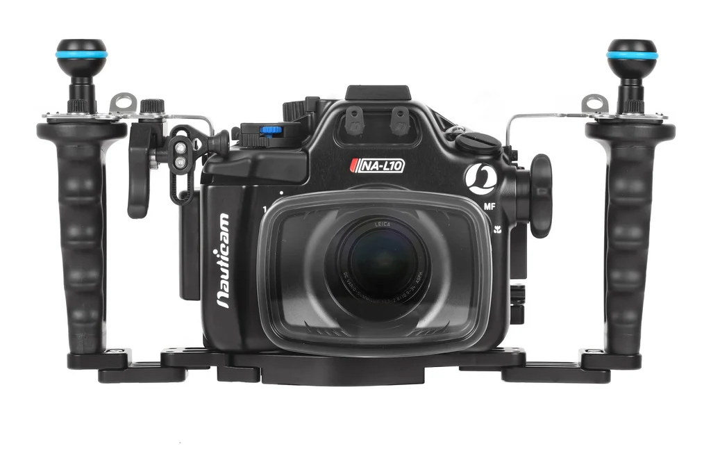 Nauticam NA-L10 underwater housing for Panasonic LUMIX L10 compact camera, front view